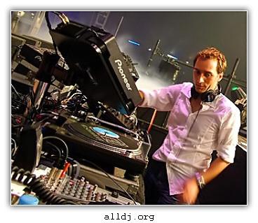  Autors: Kiky Paul van Dyk