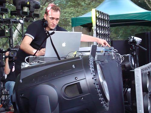  Autors: Kiky Paul van Dyk