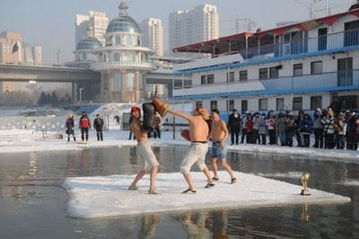  Autors: Verbatim Ko ziemā dara ķīnieši