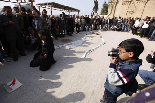 Savu aizrautību Kvamars sāka... Autors: elements 8 gadīgs Irākas fotogrāfs