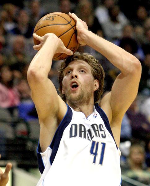 Dirk Nowitzki  Dallas... Autors: SoviiG Manuprāt 15 Labākie spēlētāji NBA!