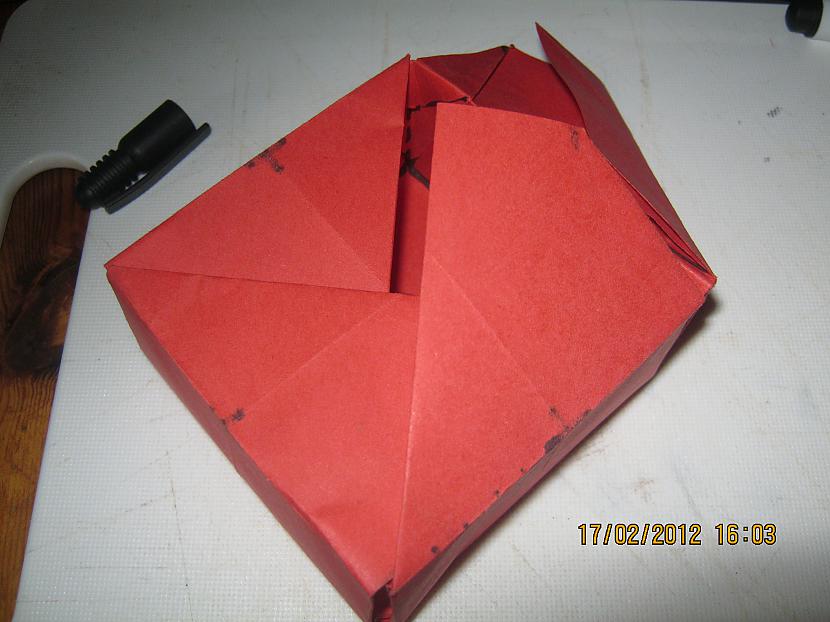 atkal kreiso sānu Autors: xo xo gossip girl Origamī kastīte-soli pa solītim ^^