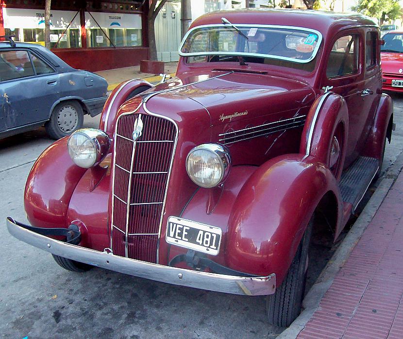 1928 gadā tiek radīts Plymouth... Autors: čeburators Automobiļu vēsture 1. daļa