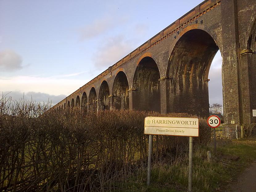  Autors: Fosilija Harringworth/Welland viadukts
