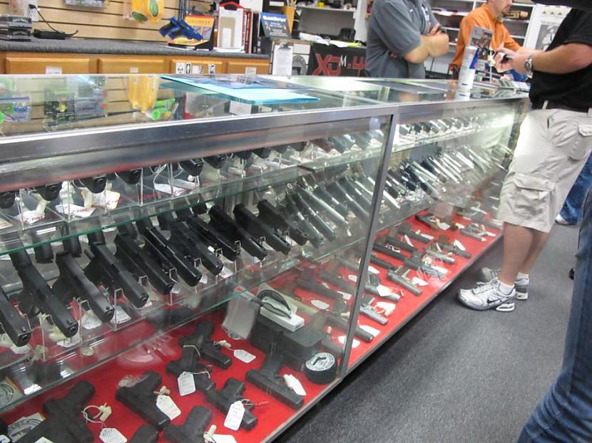  Autors: ORGAZMO ieroču veikals Amerikā