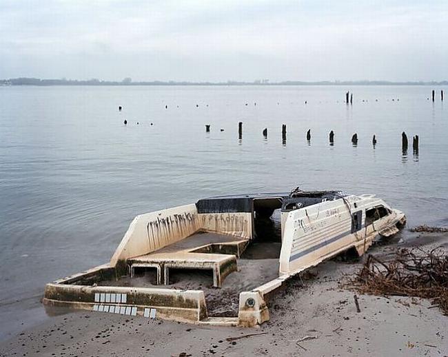  Autors: ORGAZMO Atkritumu pludmale NY