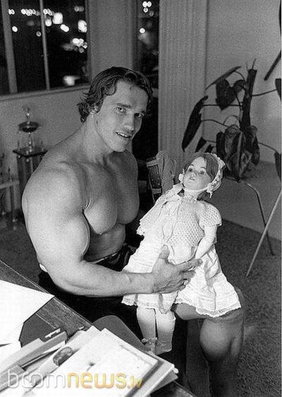 Arnold Schwarzenegger Autors: sharpys Reti Slavenību Foto!