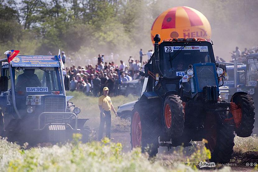  Autors: Fosilija Traktoru kross Krievijā.