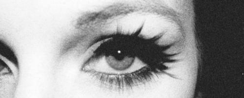 Viņai ir skaistas acis jā bet... Autors: BellisimaChica dzīves dzira