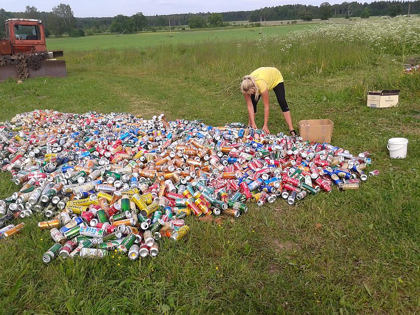 Tā izskatās kad 1000 bundžas... Autors: Arcca Alus bundžiņu māja Latvijā