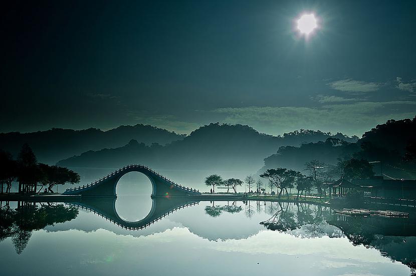Mēness tilts Dahu Park Taipei Autors: Ragnars Lodbroks Tev tas ir jāredz!!!