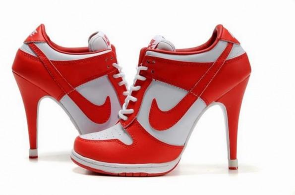  Autors: Dinčuks2 Nike Stilettos