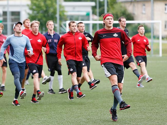  Autors: Hokeja Blogs Dinamo uzsāk treniņnometni Valmierā (Foto)