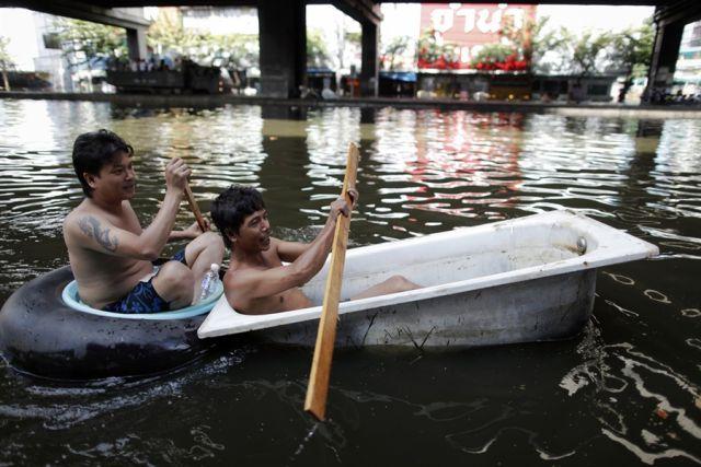  Autors: druvalds Cilvēki plūdu laikā