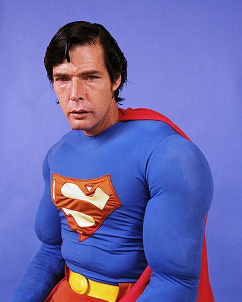 Supermens Autors: Colonel Meow Skumjie varoņi un slavenības.