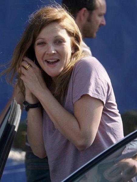 Drew Barrymore Autors: iFamous Slavenības ar meikapu & bez 2.