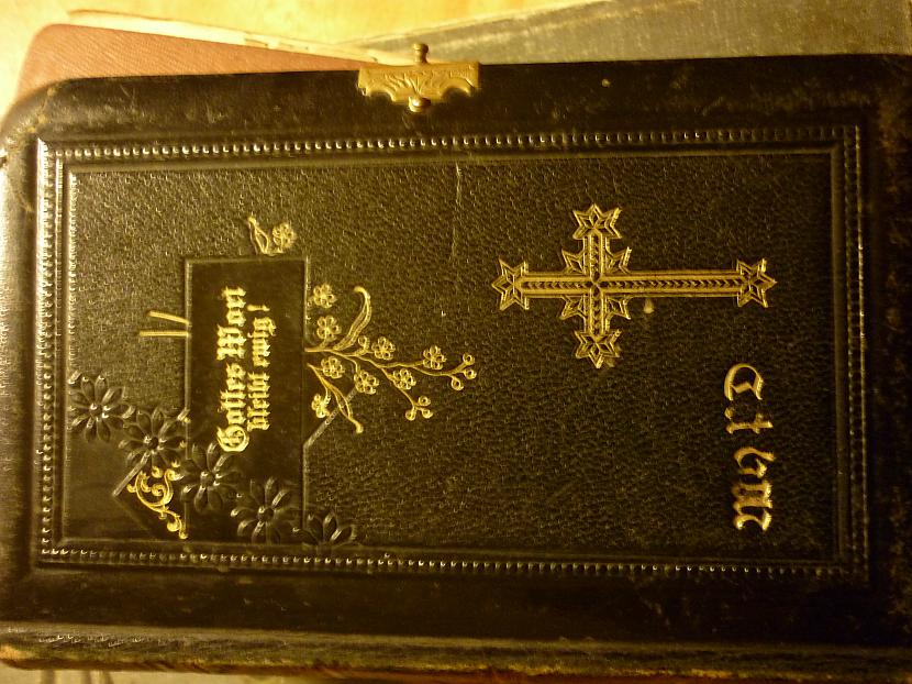 Grāmata ar evaņģēlijiem Autors: Fosilija Zudusī bibliotēka