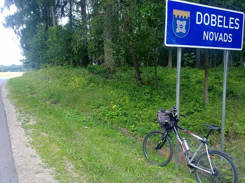  Autors: FiicHa Ar velosipēdu 100km pie omas.