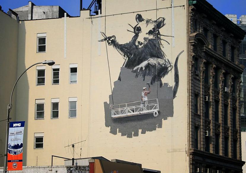  Autors: ZiggaZagga Banksy - slavenākais stencil-grafitists