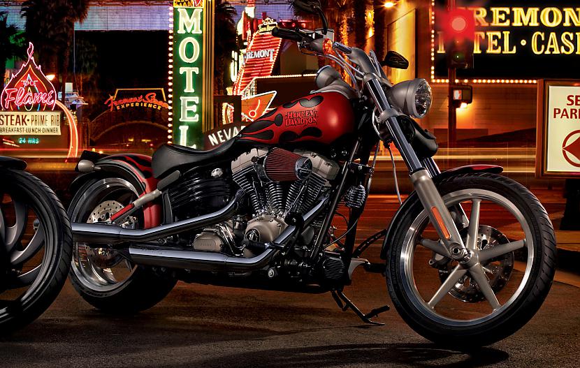 Softail Rocker  Autors: Fosilija Harley - Davidson, 2009