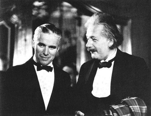 Alberts un Chaplins Autors: mauku mājas lukturis Iespējams neredzētas un retas slavenību bildes(PAPILDINĀTS)