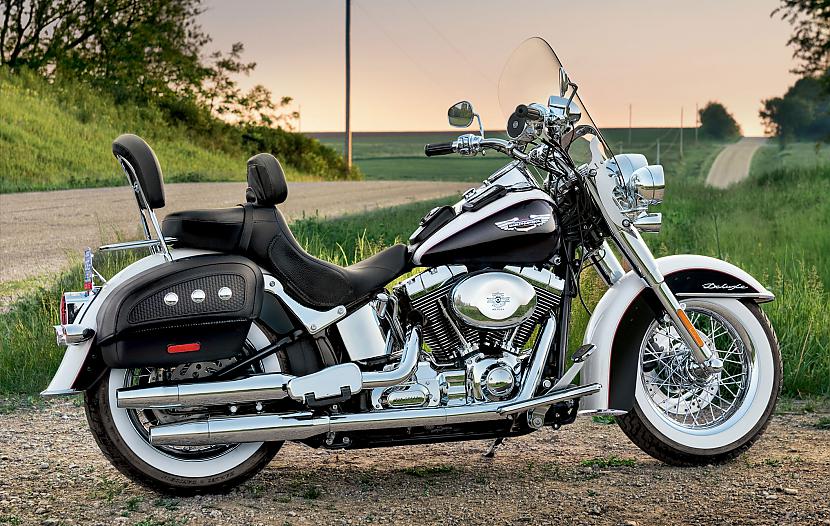 Softail Deluxe Autors: Fosilija Harley - Davidson, 2011