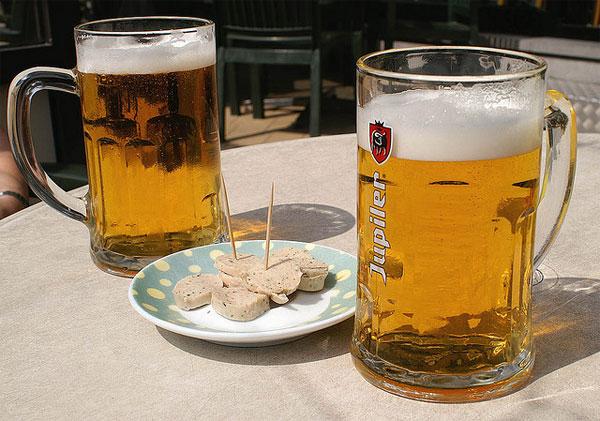 BeļģijaAlus pazinēji un... Autors: fcsc Pārdotākais alus pasaulē.