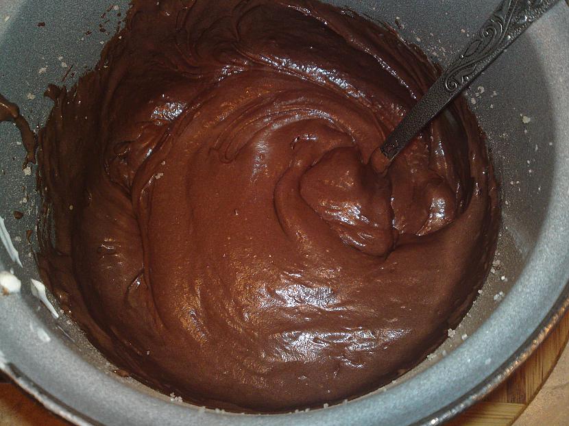 Tad visu samaisa viendabīgā... Autors: allaroundme Šokolādīga šokolādes kūka