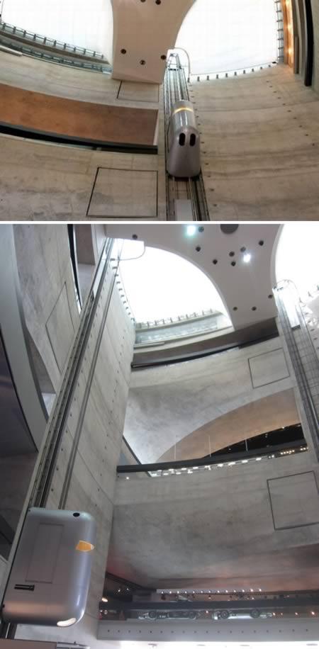Lifts mercedes muzejā Berlīnē... Autors: davidoff15 9 Dīvainākie lifti pasaulē !