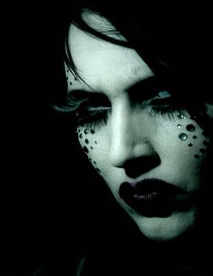  Autors: Hueco Mundo Marilyn Manson.