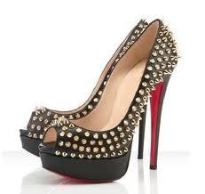  Autors: Minne92 Shoes with spikes