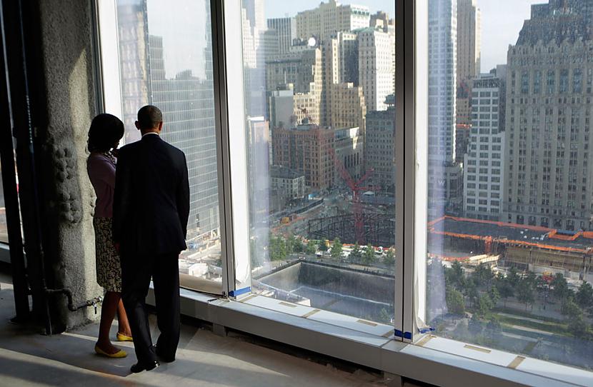 Baraks Obama ar Sievu... Autors: Fosilija Pasaules tirdzniecības centra būvniecība.