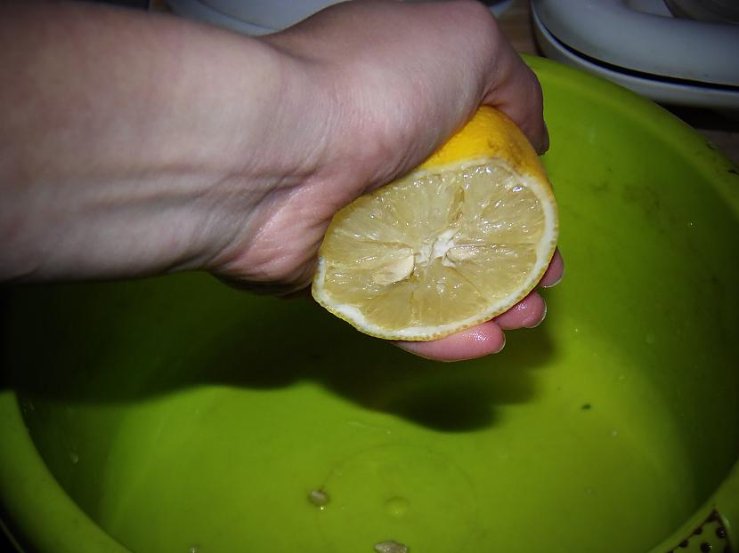 Izspiežam citronam sulu Autors: crushed Asā vistiņa