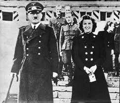 28aprīlī pēdējās cerības... Autors: Courage Hitlera pēdējais dzīves mēnesis bunkurā.