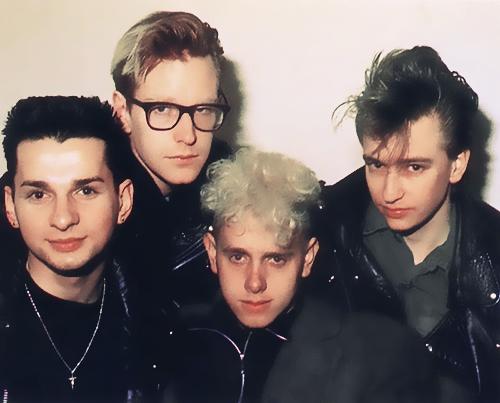 1990 gads un slavenais... Autors: Marichella Depeche Mode - 2.daļa - 90tie