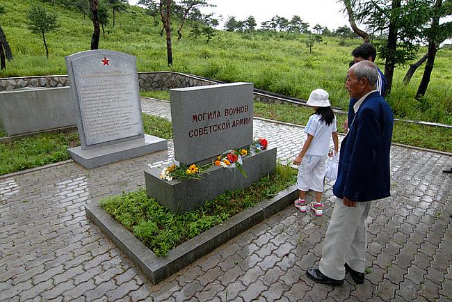 Krievu karavīru kapi arī tiek... Autors: Raziels Ziemeļkoreja, kāda tā ir