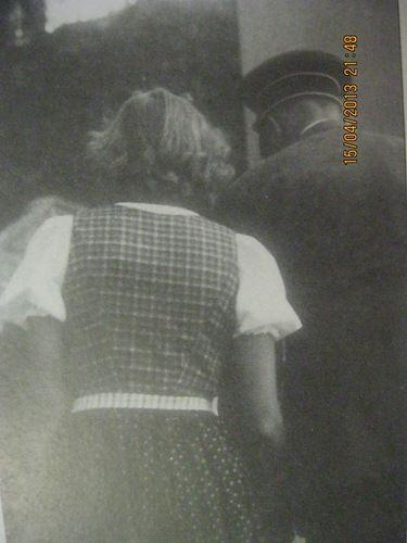 Evas dzīve lielākoties ritēja... Autors: Franziskaner Eva Brauna - pēdējā Hitlera mīla