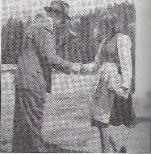 Lai nezaudētu formu un... Autors: Franziskaner Eva Brauna - pēdējā Hitlera mīla