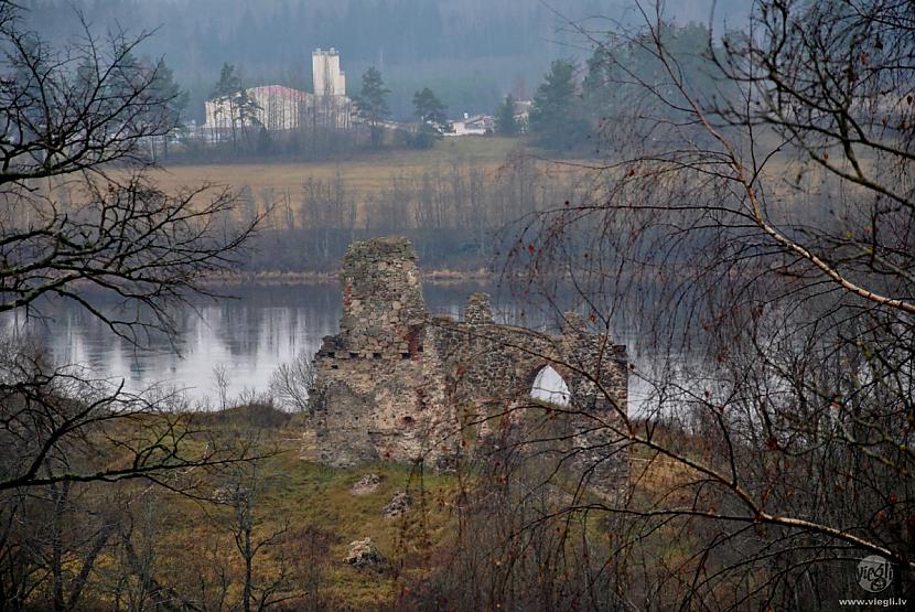 Aizkraukles pils Vidzemē... Autors: zirdziniece Teikas par LV pilīm