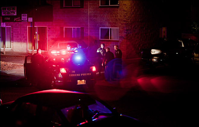 Kā stāsta policijas pārstāvji... Autors: Fosilija 12 gadus vecas meitenes naktskreklos aizdzen automašīnu