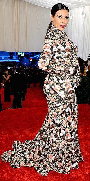 Autors: baibinaa15 Kim Kardashian pregnant !