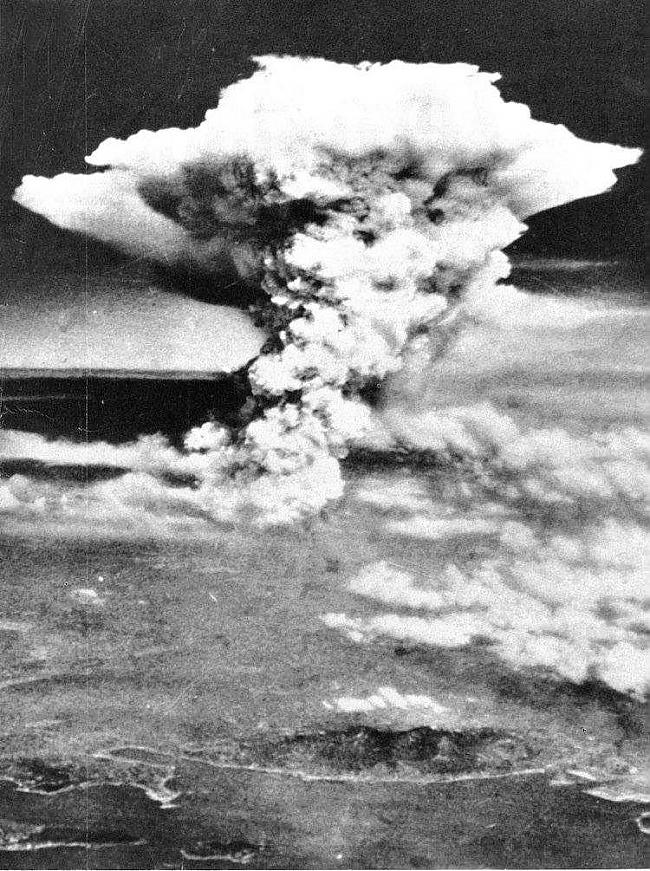 Atombumba Hirosimā 1945Attēls... Autors: KaifLaifers '40. gadu nozīmīgākie attēli