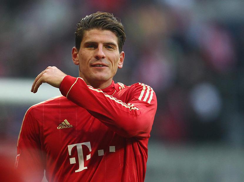 Mario Gomez Bayern Munich uz... Autors: Vēlamais niks 2. Transfera zona (futbols)