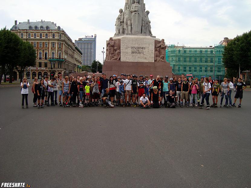 Kopbilde no pagājuscarona... Autors: Dzinchaaa Friday Night Skate 26.07.2013