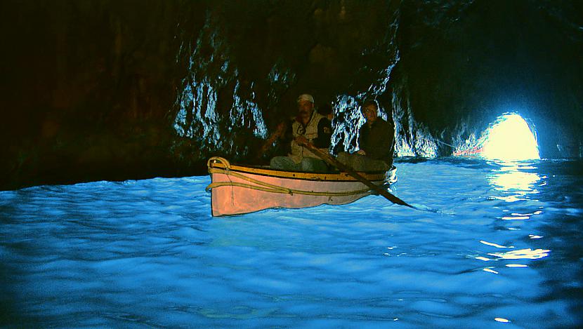 Zilā Grotu sala  Kapri... Autors: sliktais komentaars 10 skaistākās alas pasaulē