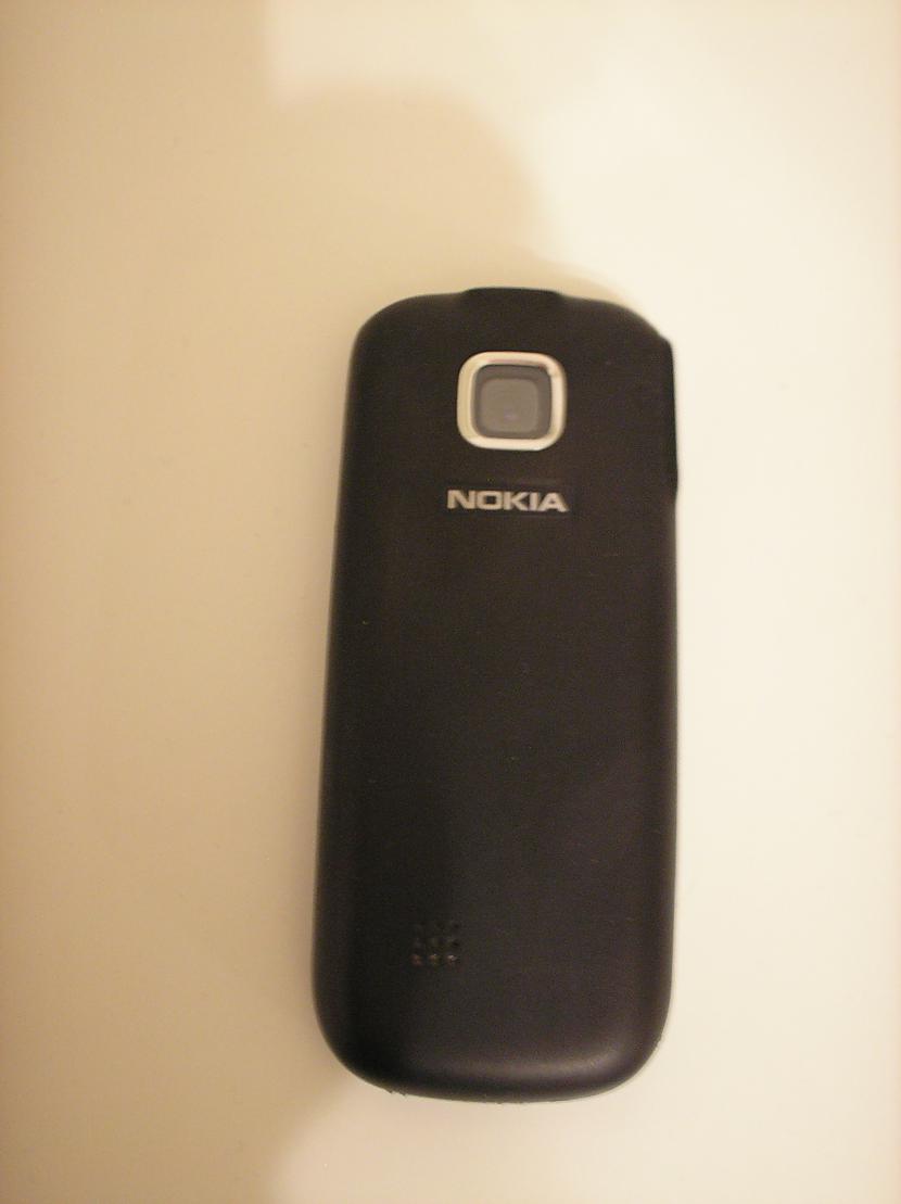 Nokia2330c2 no aizmugures Bet... Autors: arcuss Manu telefonu evolūcija....