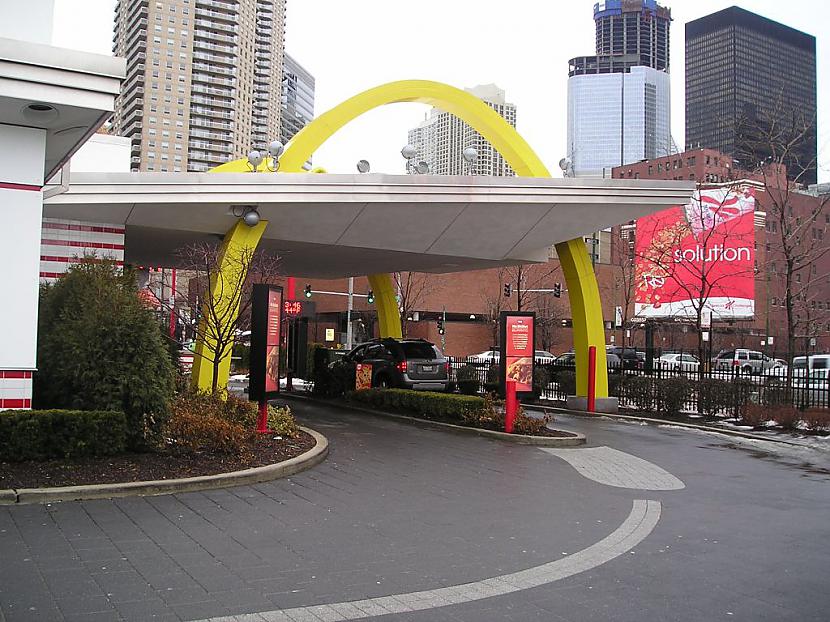 McDonalds iebrauktuvePirmā... Autors: Plušķainītis 10 šokējoši McDonald's fakti