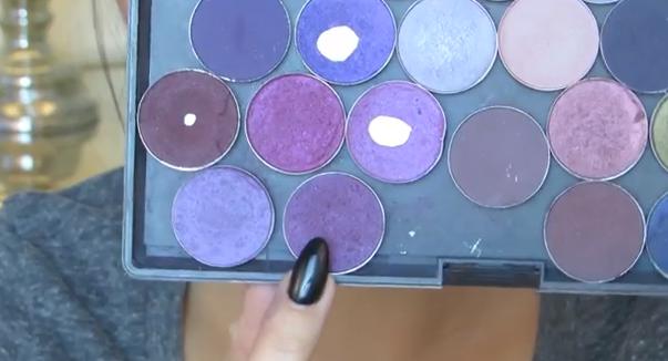  Autors: originalsnosaukums D.I.Y. MakeUp: Purple glitter makeup Tutorial