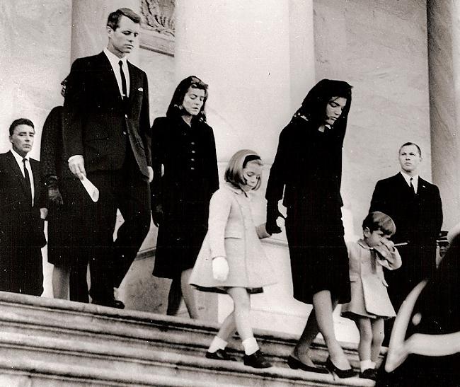 Kennedy ģimene pēc  John F... Autors: GanjaGod Retas, vēsturiskas bildes 4. daļa