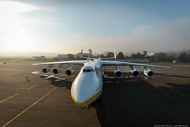 Lidmascaronīna spēj pārvadāt... Autors: kaashis An-225 lielākā lidmašīna